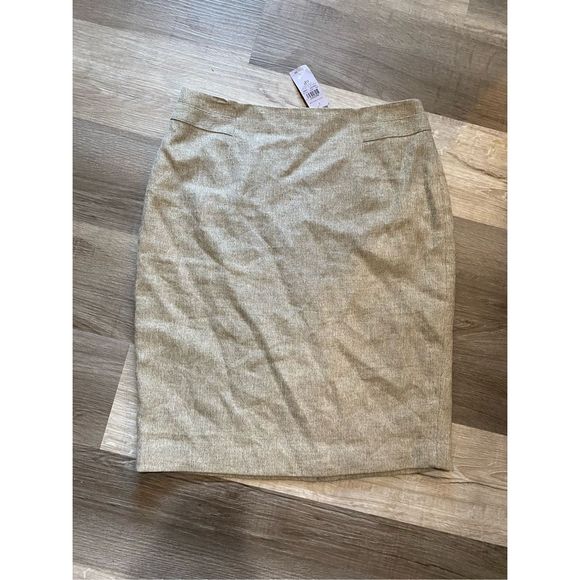 Ann Taylor NWT The High Waist Seamed Linen Pencil Skirt Beige, Sz 6P, MP $108 - Picture 10 of 12